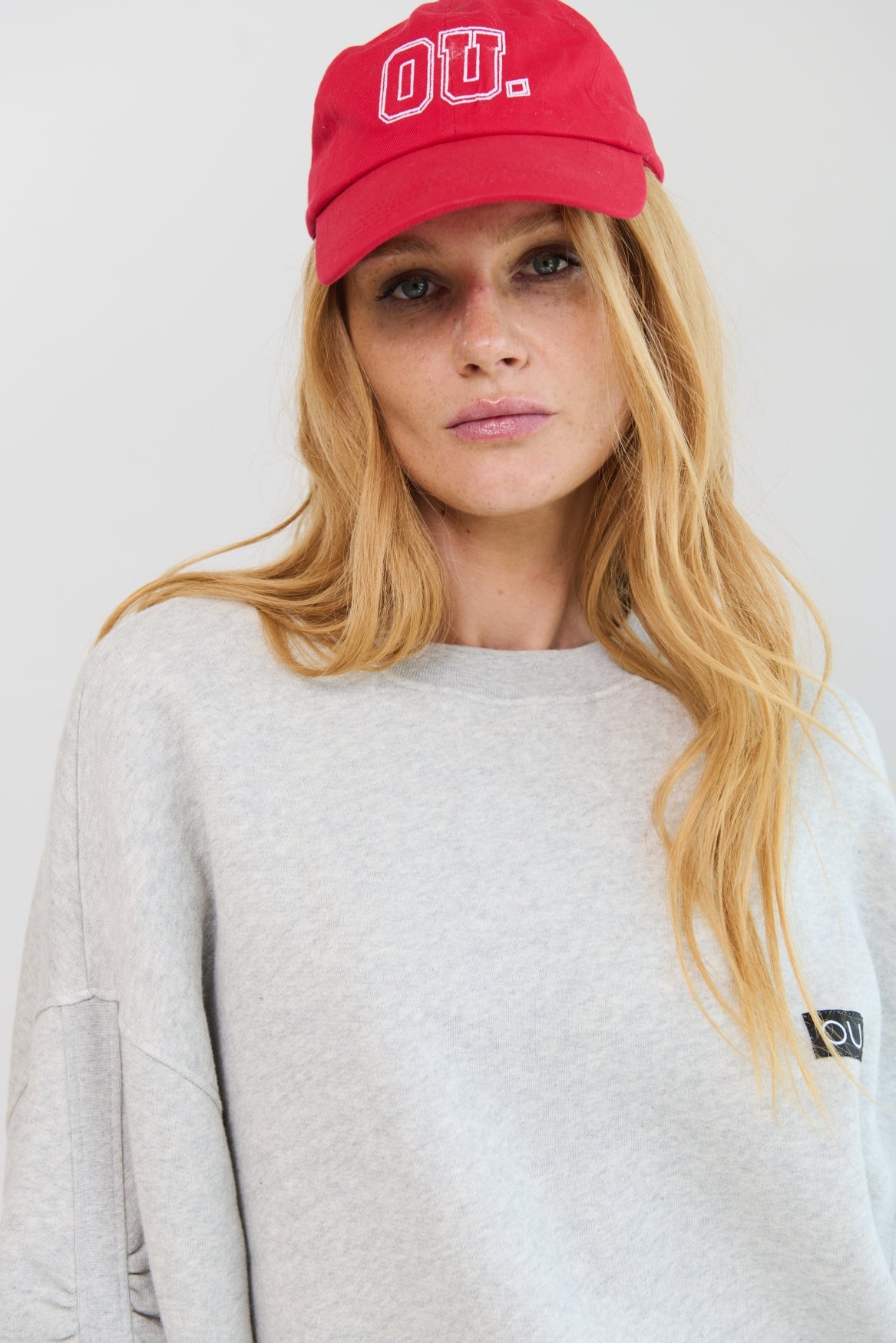 Cap OU. | Rouge